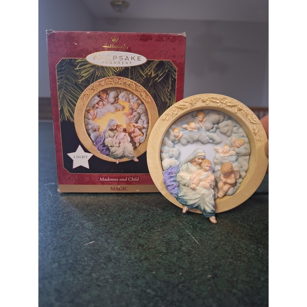1997 MADONNA AND CHILD Magic Collector's Hallmark Keepsake Ornament